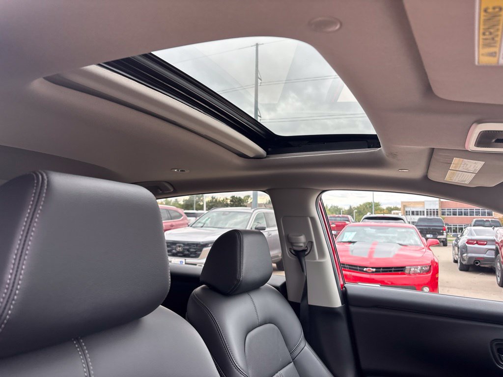 Certified 2024 Honda HR-V EX-L image 28