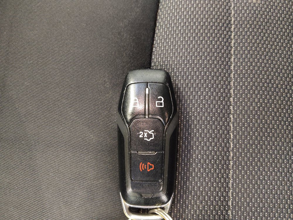 Used 2016 Ford Edge SE AWD/4WD image 32