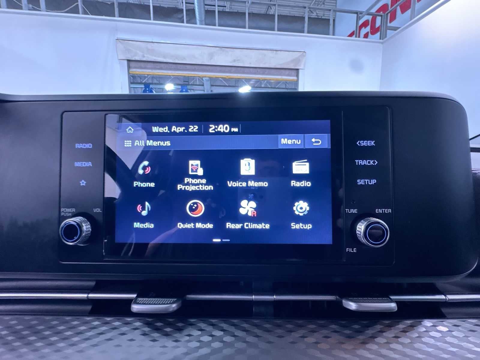 Used 2023 Kia Carnival LX FWD image 25
