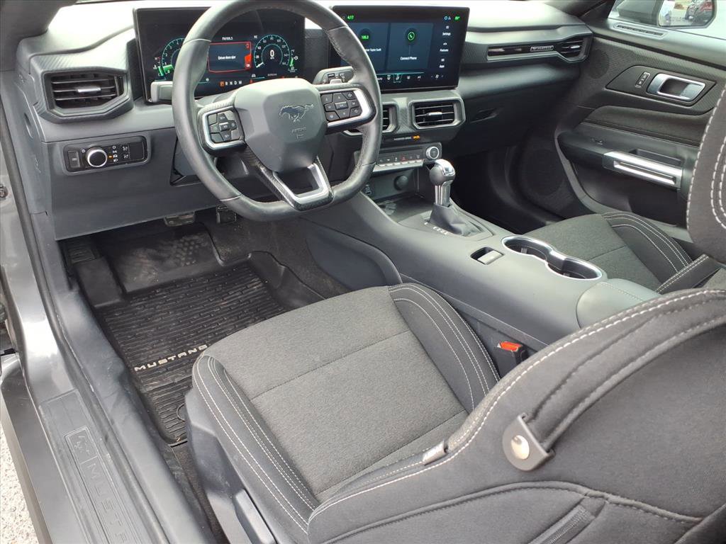 Used 2024 Ford Mustang GT RWD image 12