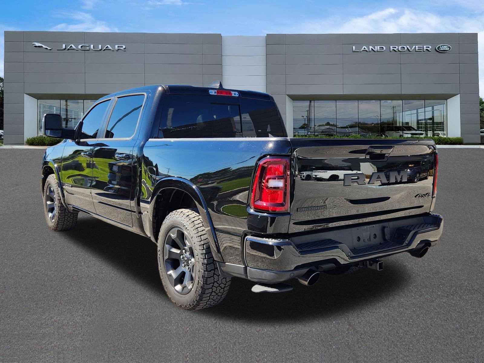 Used 2026 RAM 1500 Big Horn AWD/4WD image 3