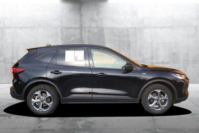Used 2025 Ford Escape ST-Line AWD/4WD image 4