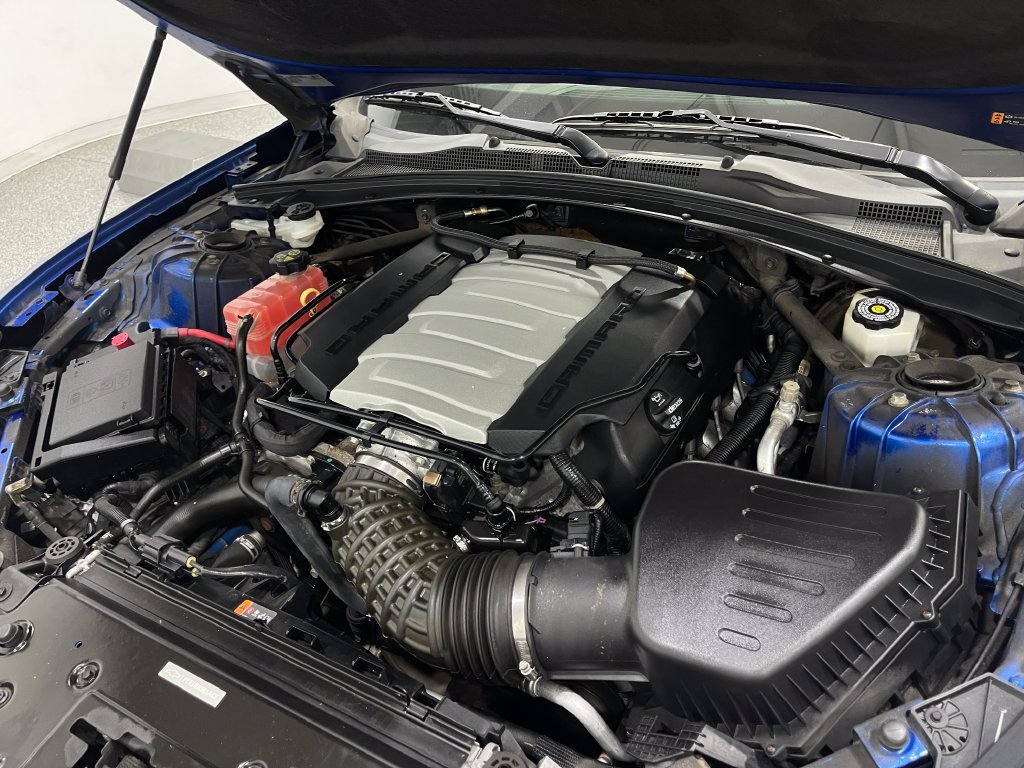 Used 2018 Chevrolet Camaro SS RWD image 28