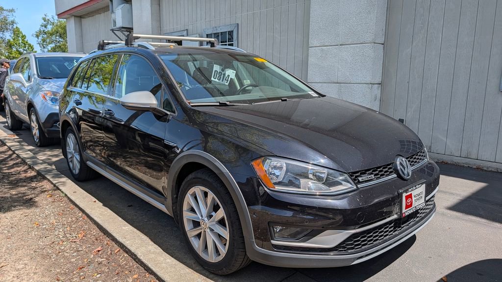 Used 2017 Volkswagen Golf Alltrack AWD/4WD image 5