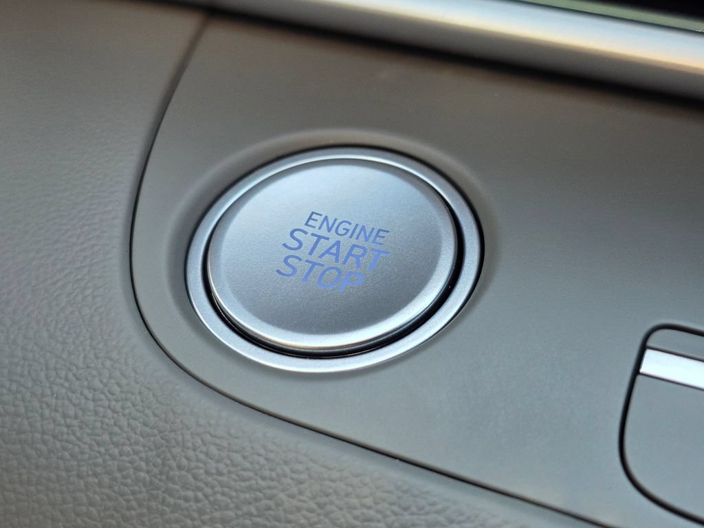 New 2026 Hyundai Elantra Sport FWD image 28