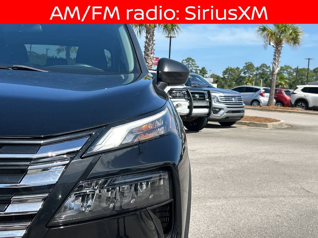 Used 2024 Nissan Rogue S AWD/4WD image 11