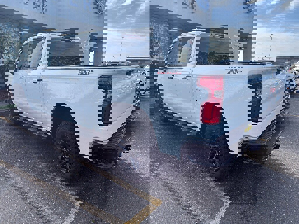 Used 2023 Chevrolet Silverado 1500 LT Trail Boss w/ Protection Package image 3