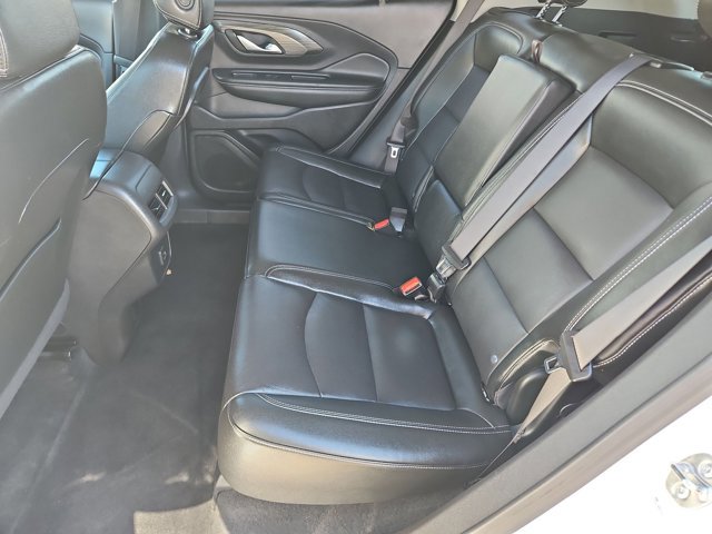 Used 2024 GMC Terrain SLT image 18