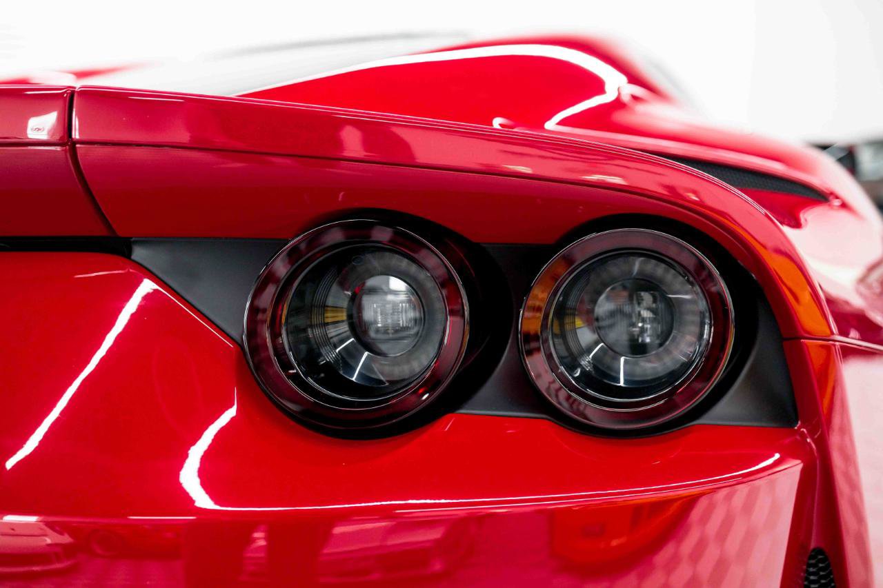 Used 2018 Ferrari 812 Superfast RWD image 34
