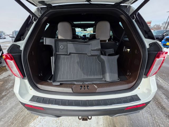 Used 2021 Ford Explorer King Ranch w/ Premium Technology Package AWD/4WD image 13