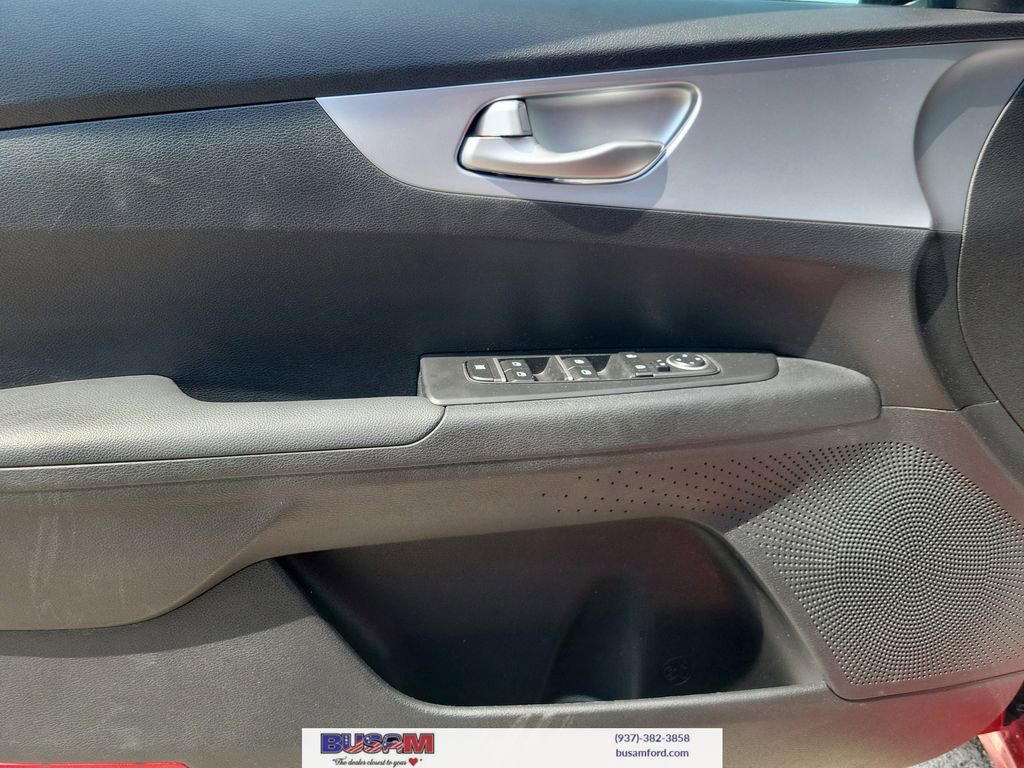 Used 2023 Kia Forte LXS w/ LXS Technology Package FWD image 17