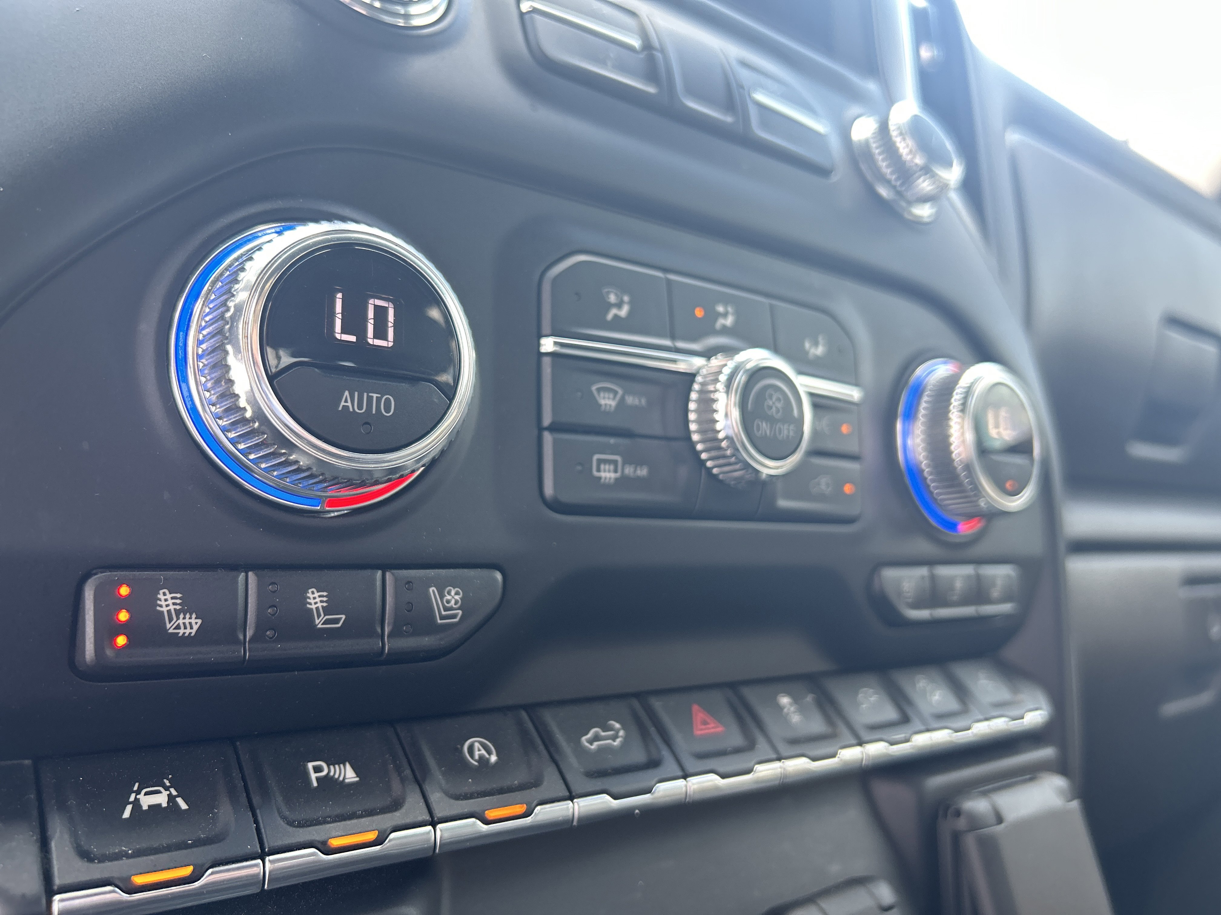 Used 2020 GMC Sierra 1500 Denali w/ Denali Ultimate Package AWD/4WD image 25