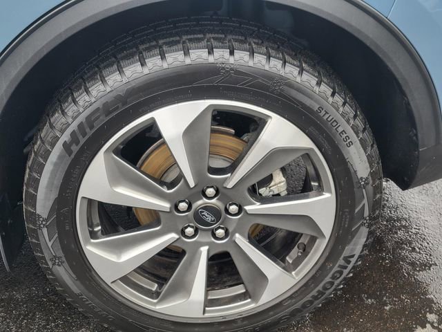 Used 2025 Ford Escape Platinum AWD/4WD image 35