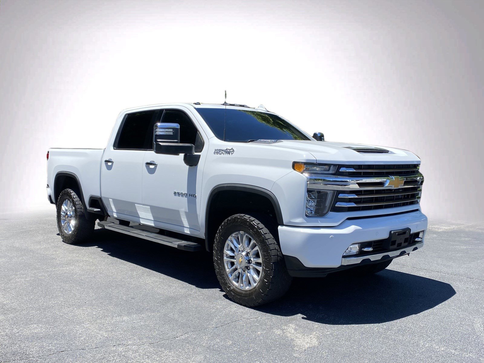 Used 2023 Chevrolet Silverado 2500 High Country w/ Safety Package II AWD/4WD video 2