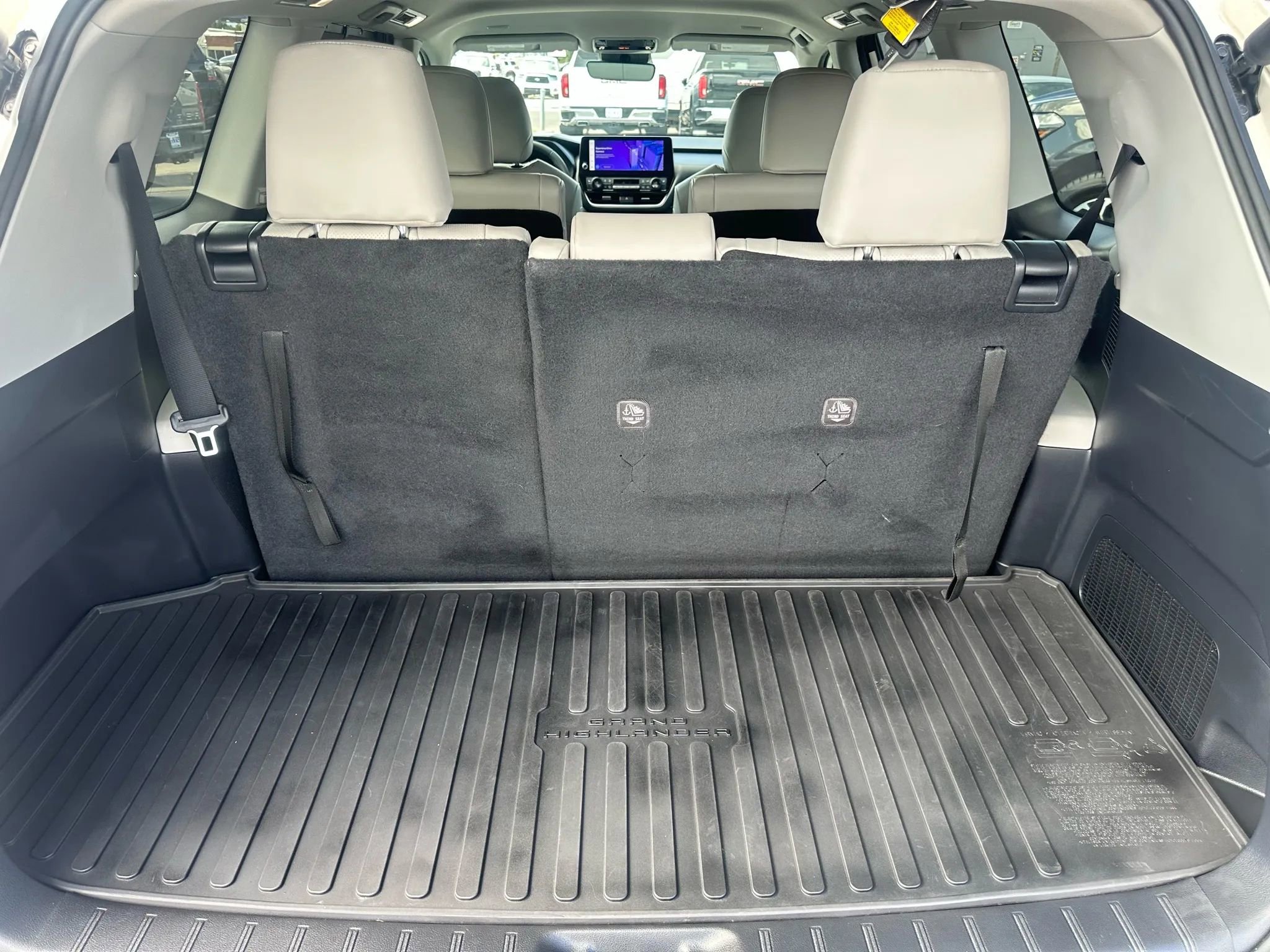 Used 2024 Toyota Grand Highlander AWD image 24