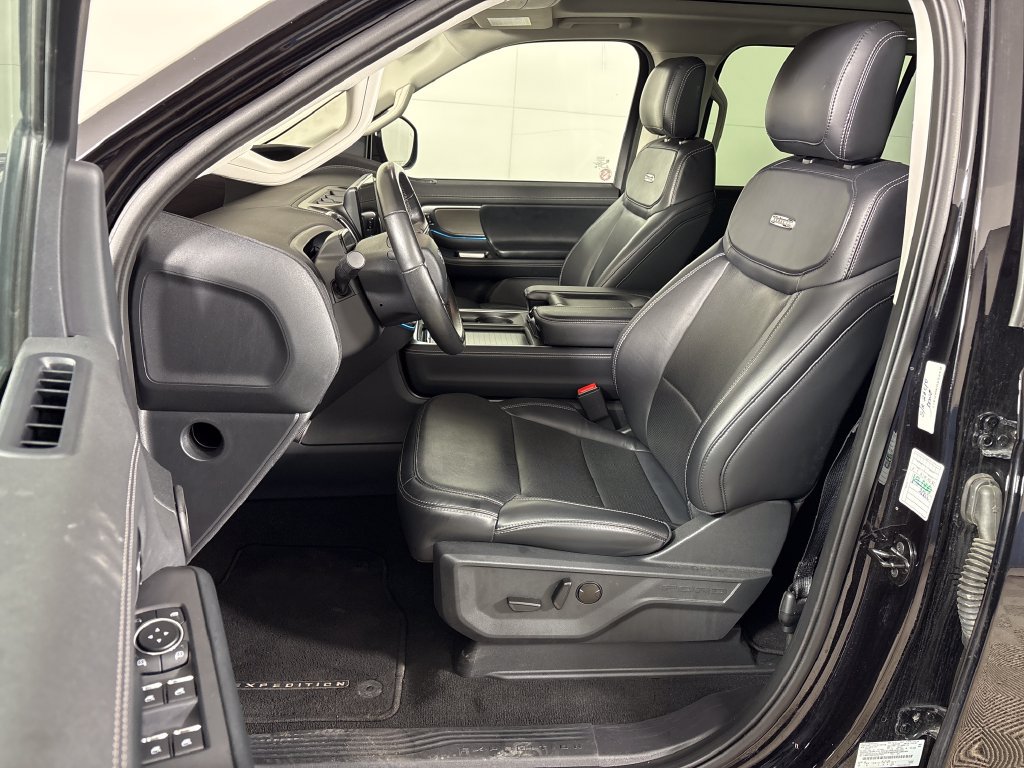 Certified 2025 Ford Expedition Platinum AWD/4WD image 33