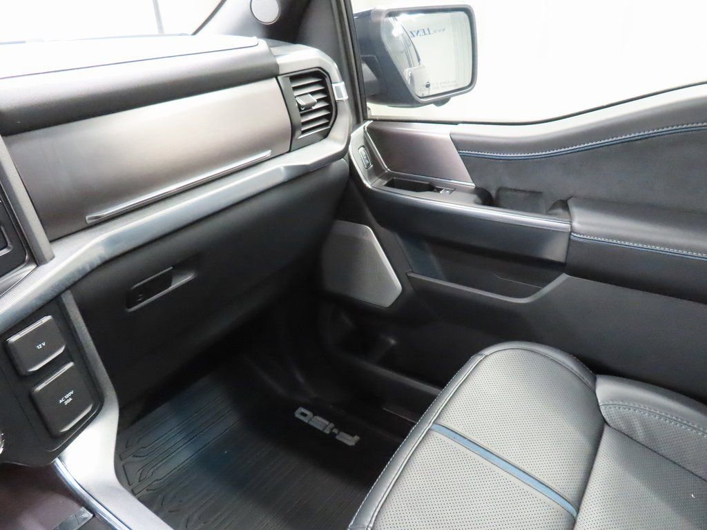Used 2025 Ford F150 Platinum w/ FX4 Off-Road Package image 24