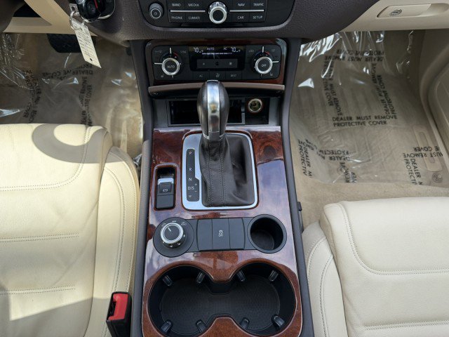 Used 2013 Volkswagen Touareg Executive image 15