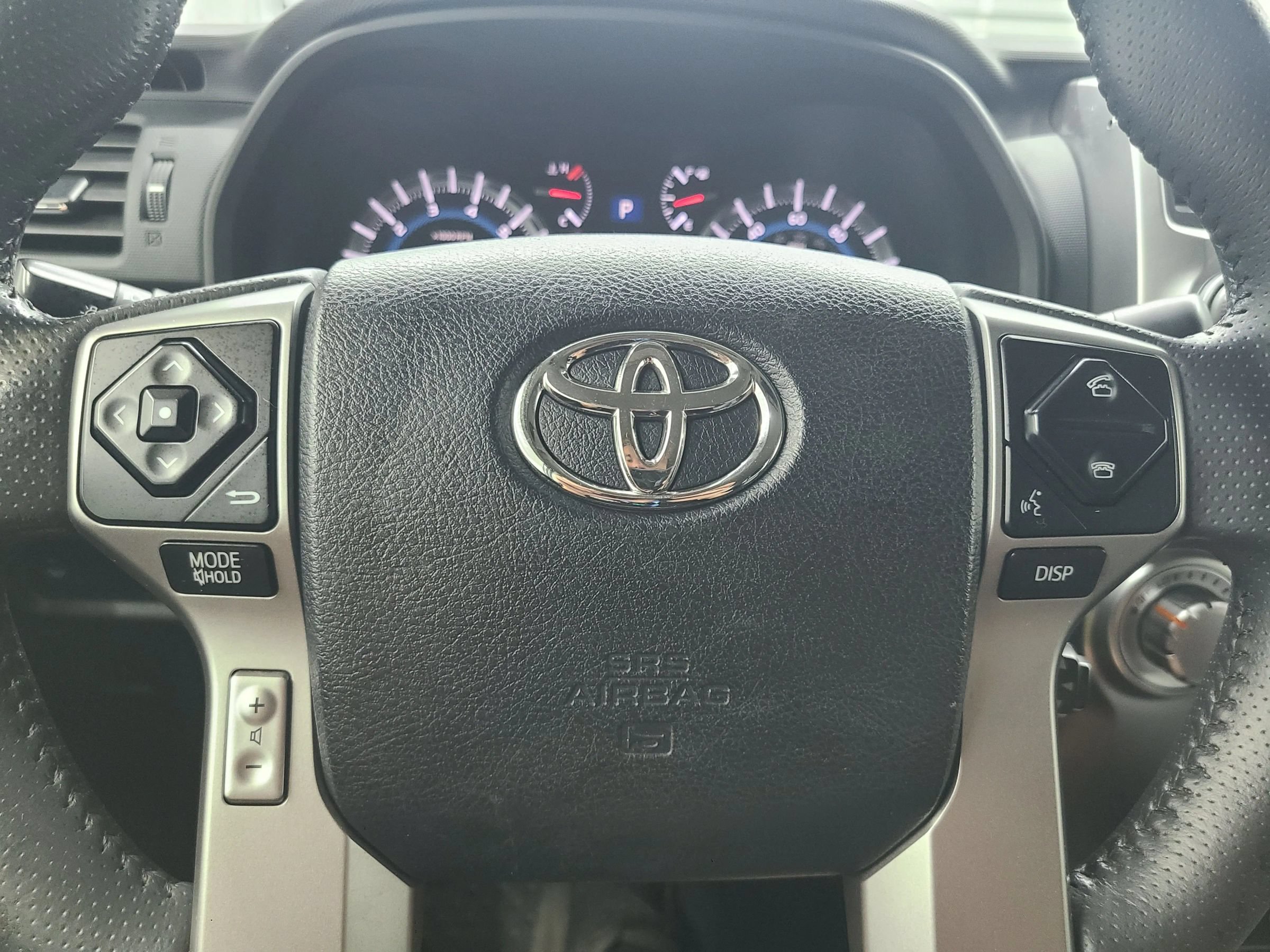 Used 2017 Toyota 4Runner SR5 AWD/4WD image 26