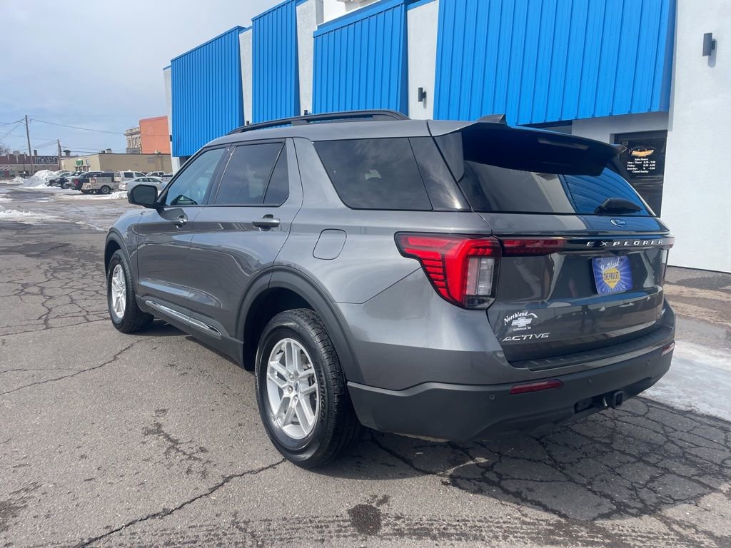 Used 2025 Ford Explorer Active image 7