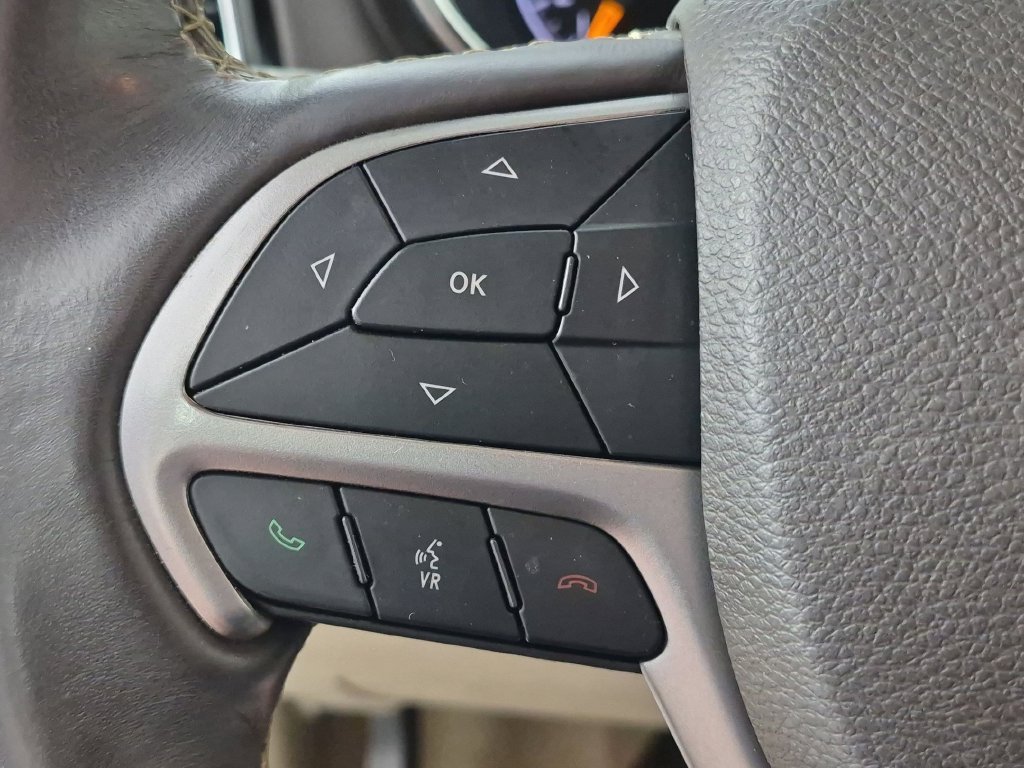 Used 2019 Jeep Grand Cherokee Overland RWD image 18