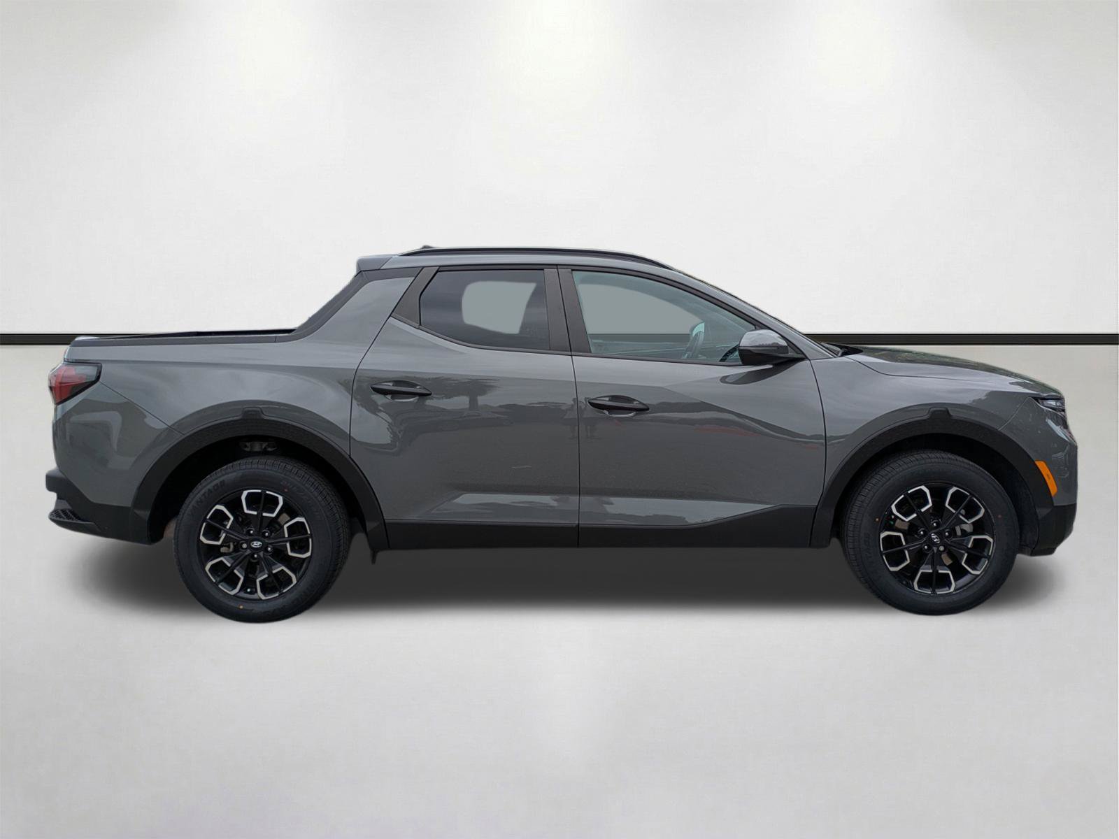 Used 2024 Hyundai Santa Cruz SEL w/ Activity Package FWD image 4