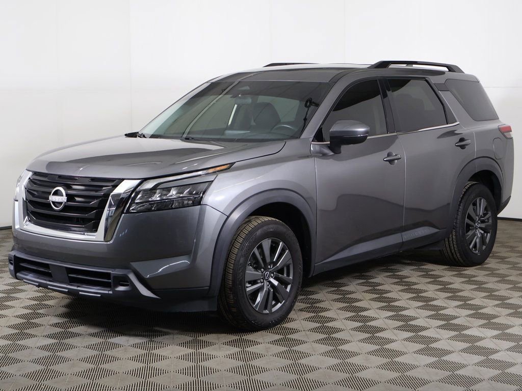 Used 2023 Nissan Pathfinder SV image 8