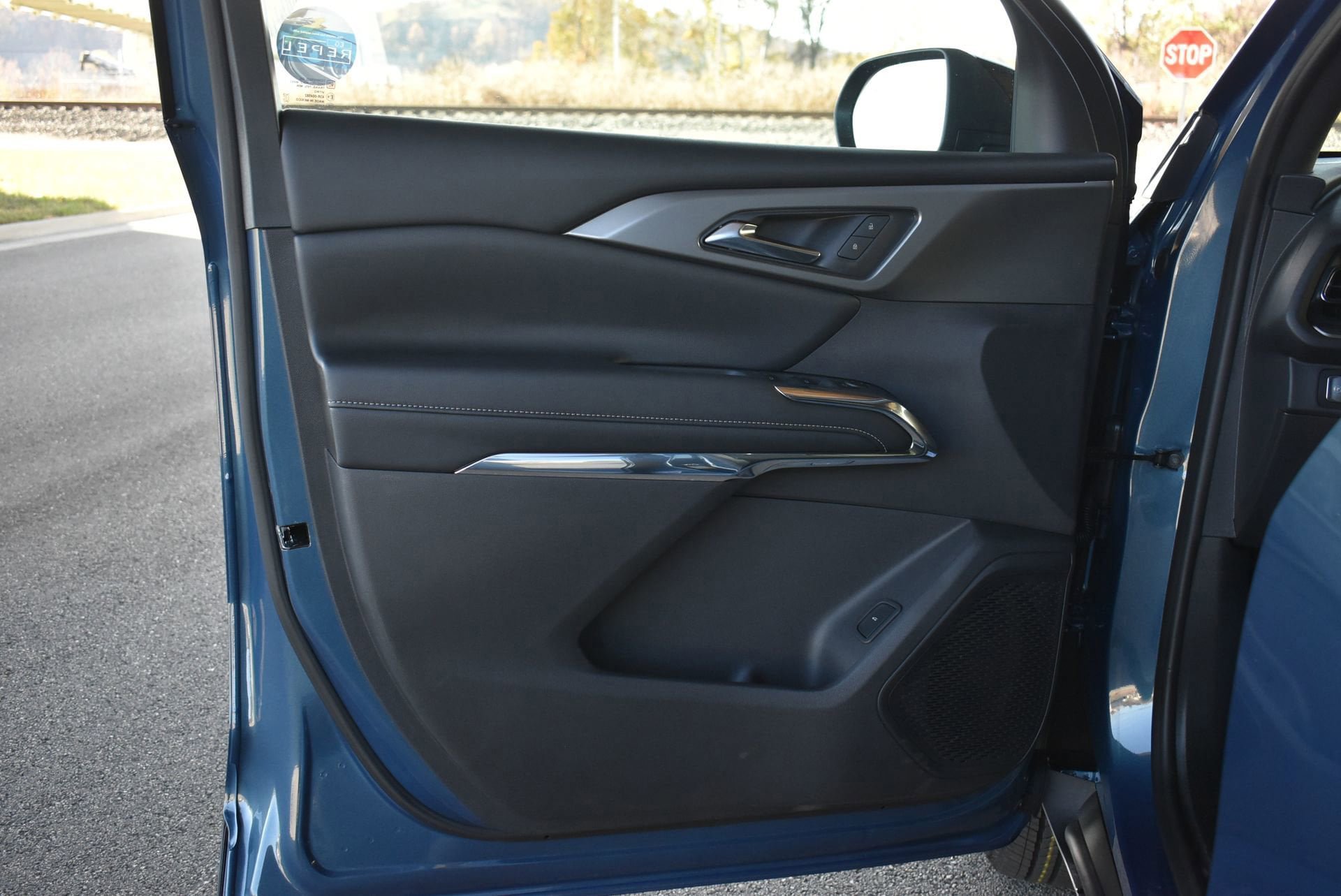 New 2026 Chevrolet Traverse LT w/ LPO, Floor Liner Package FWD image 12