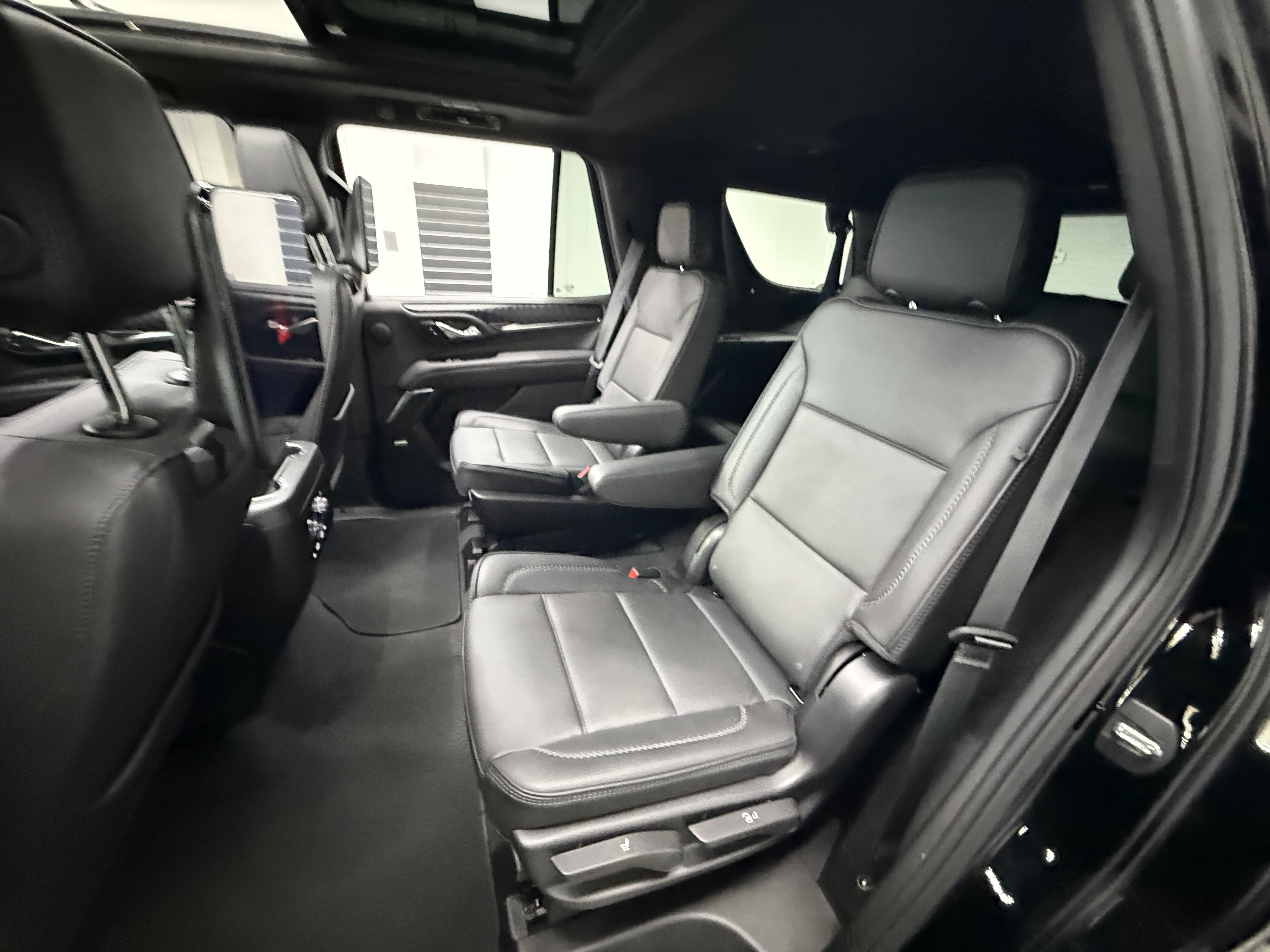 Used 2024 GMC Yukon Denali w/ Max Trailering Package AWD/4WD image 26