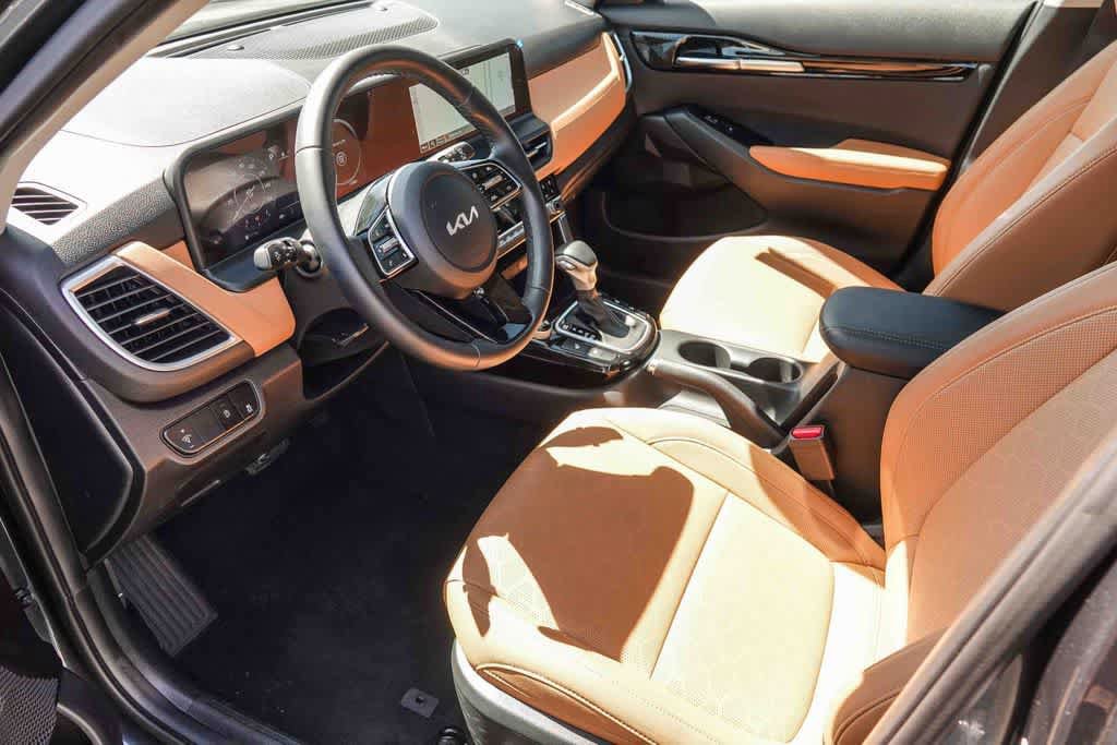 Certified 2024 Kia Seltos EX AWD/4WD image 16