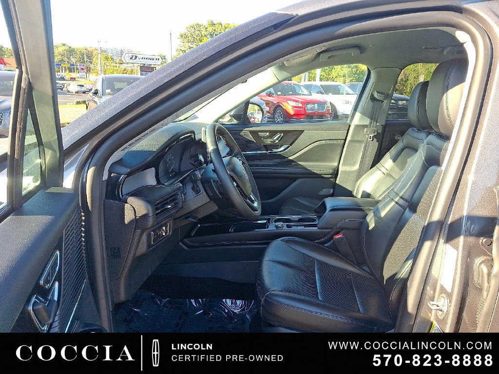 Used 2022 Lincoln Corsair AWD w/ Equipment Group 101A image 13