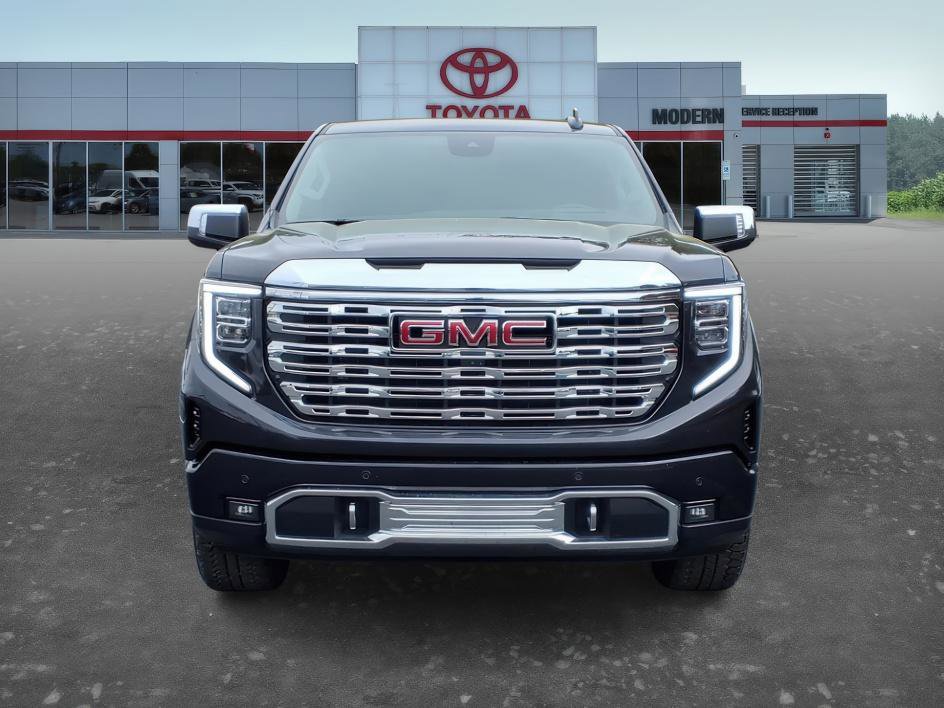 Used 2024 GMC Sierra 1500 Denali w/ Technology Package image 2