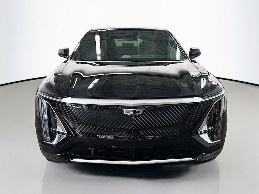 Used 2024 Cadillac Lyriq Luxury image 2