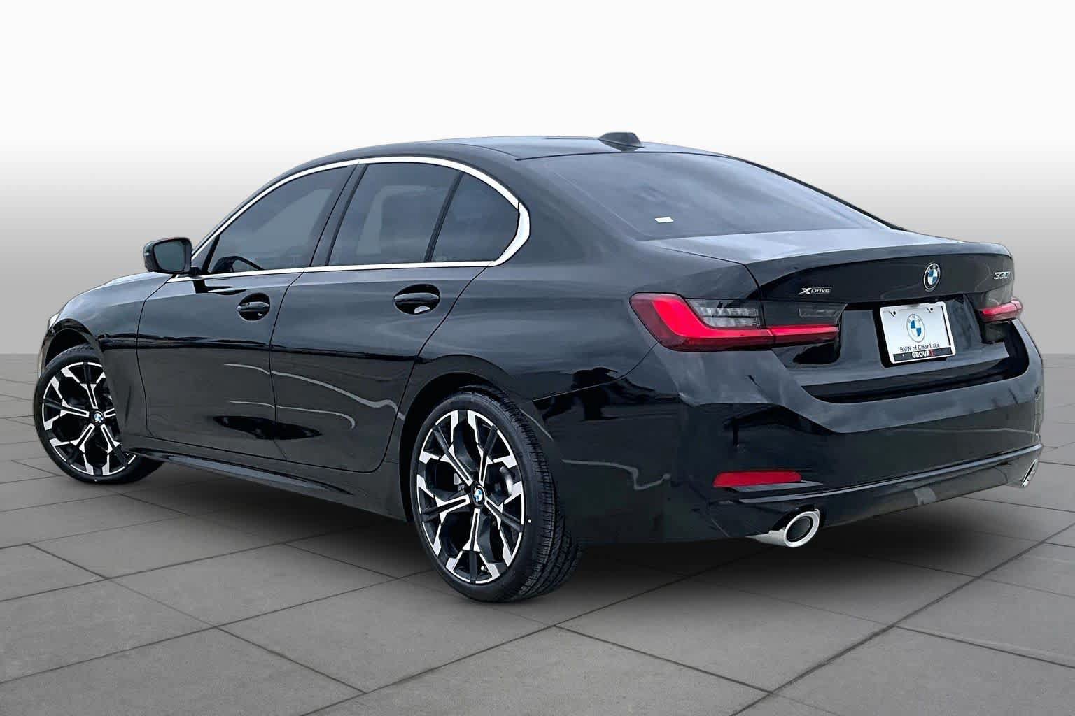 Used 2026 BMW 330i xDrive Sedan w/ Convenience Package AWD/4WD image 11