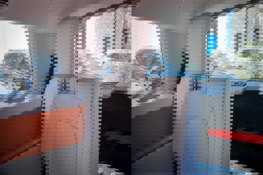 New 2025 Volkswagen ID. Buzz Pro S Plus image 29