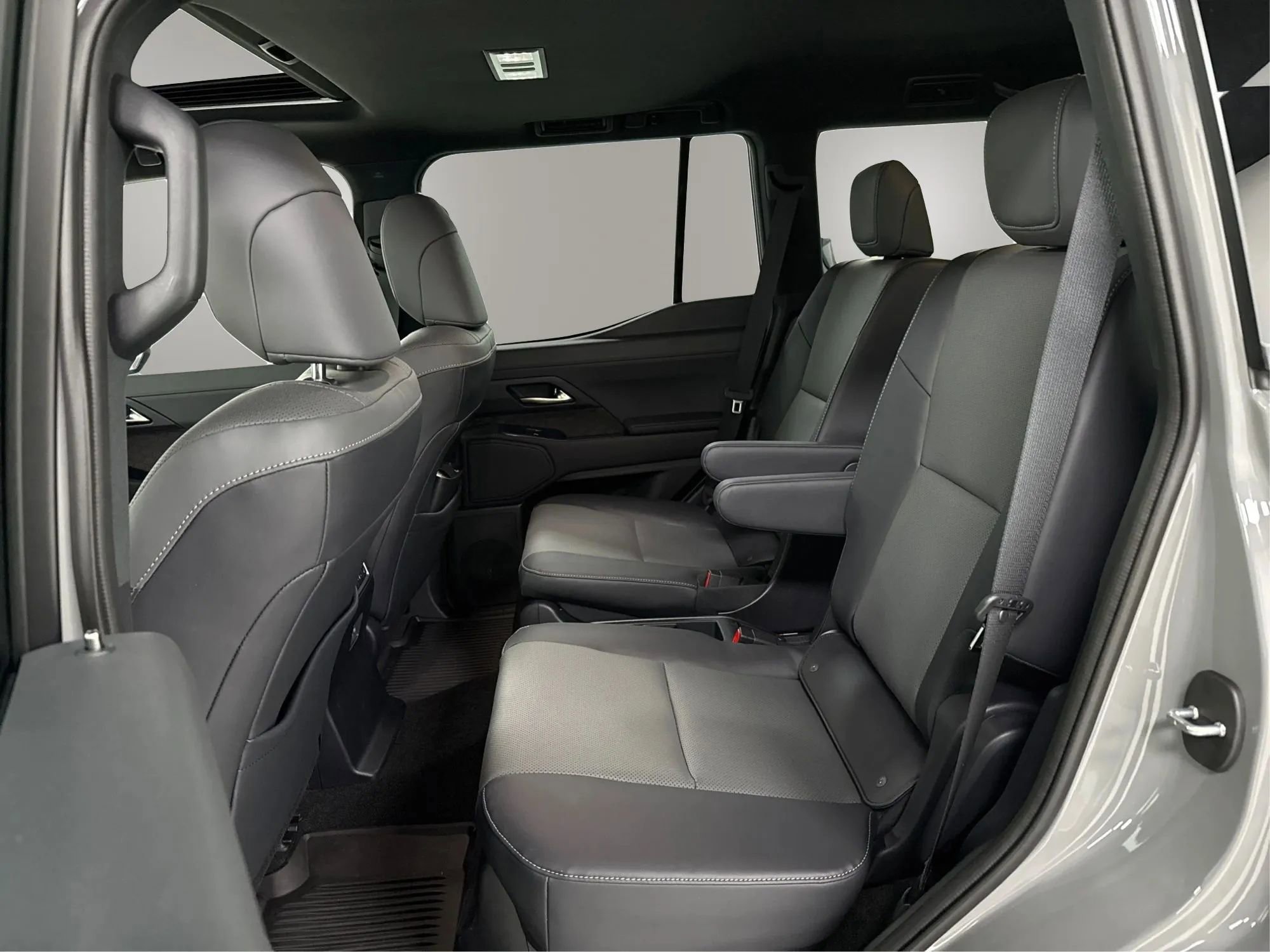 Used 2025 Lexus GX 550 w/ Accessory Package (2T) AWD/4WD image 10