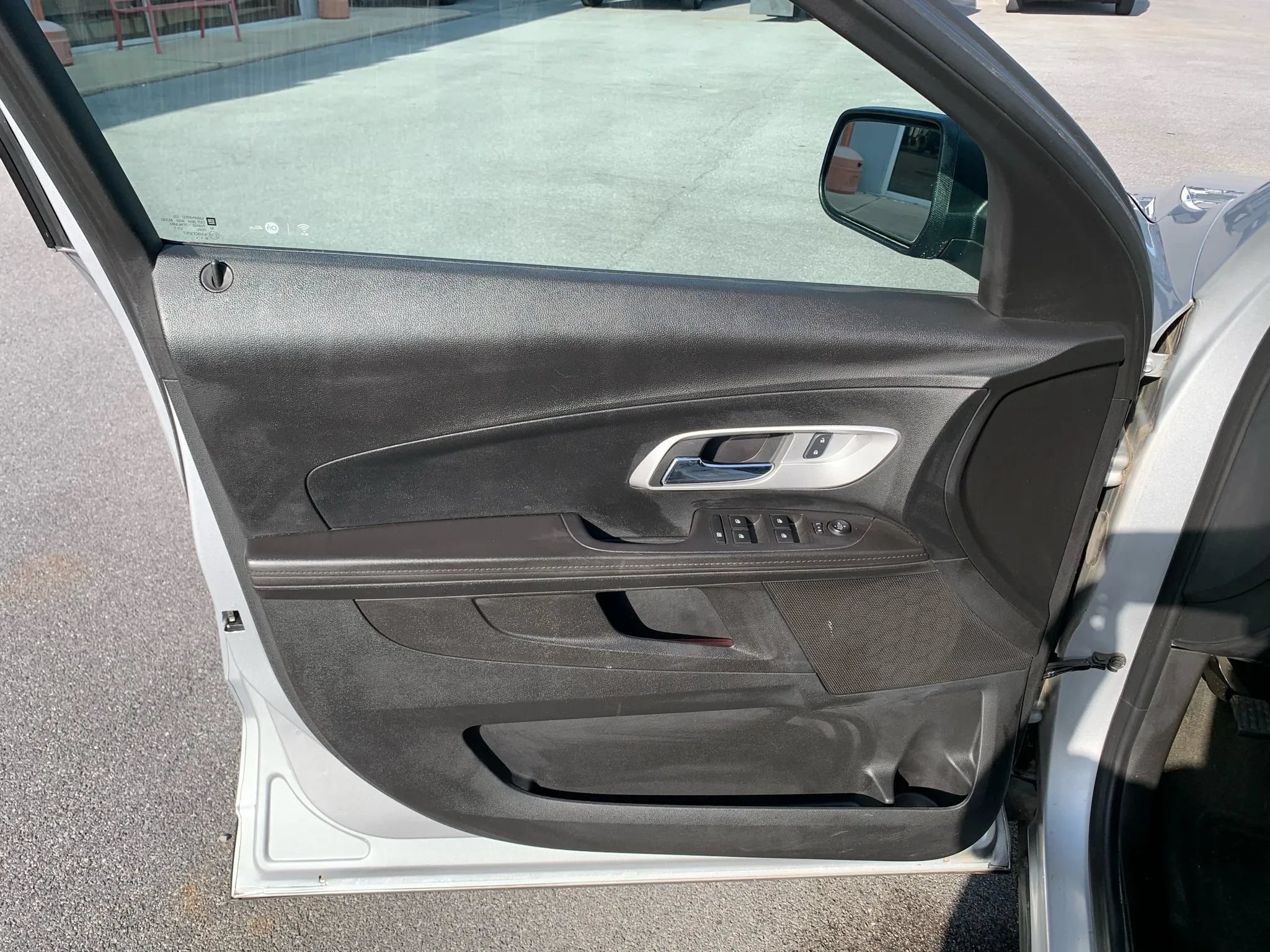 Used 2017 Chevrolet Equinox LS AWD/4WD image 8