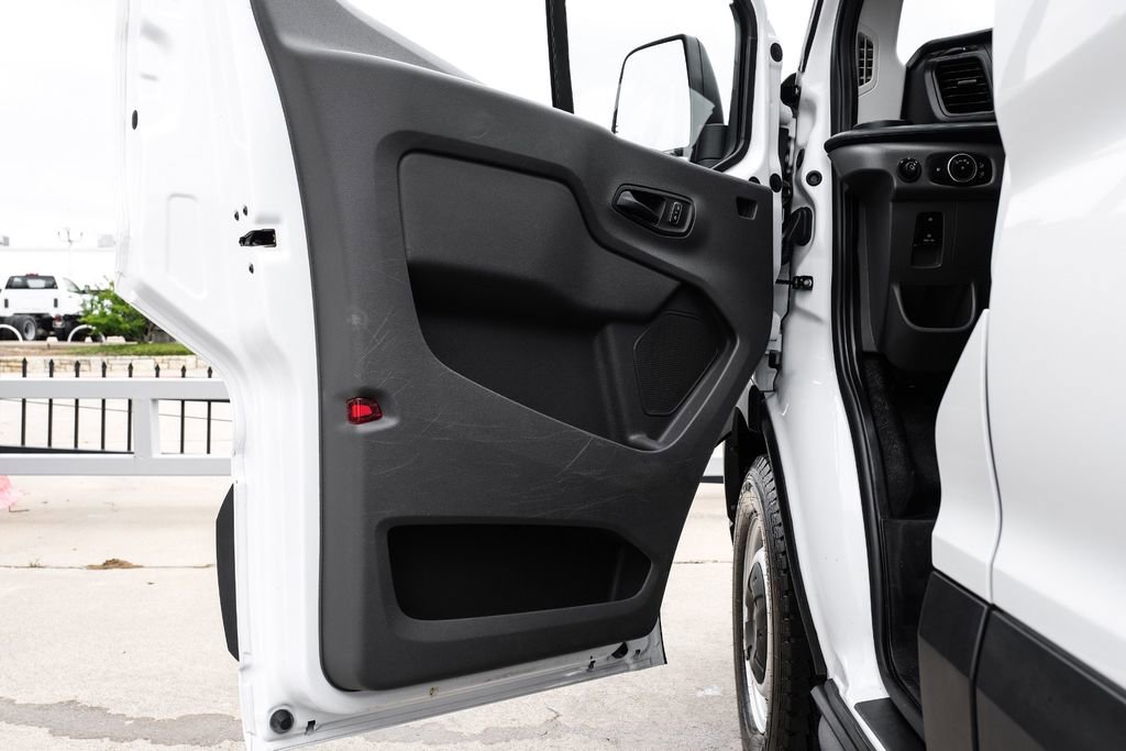 Used 2023 Ford Transit 150 Low Roof RWD image 39