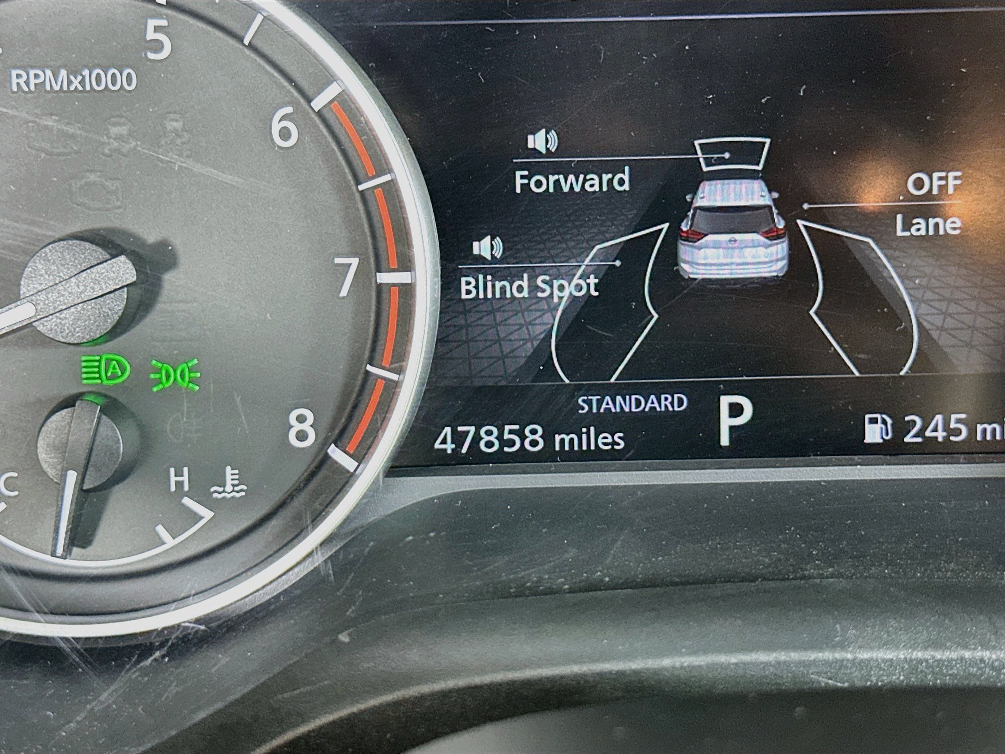 Used 2025 Nissan Rogue SV FWD image 19