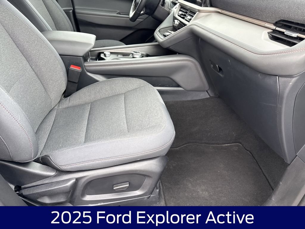 Used 2025 Ford Explorer Active image 13