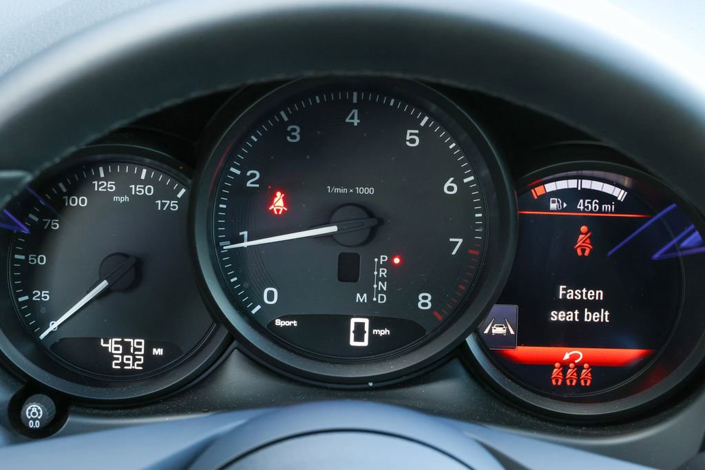 Certified 2025 Porsche Macan image 31