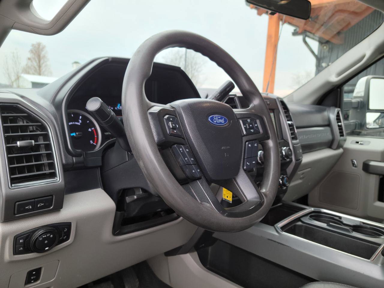 Used 2019 Ford F250 XLT w/ XLT Premium Package image 9