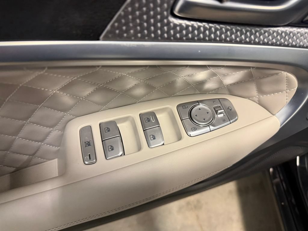 Used 2023 Genesis G70 3.3T w/ Sport Prestige Package AWD/4WD image 25