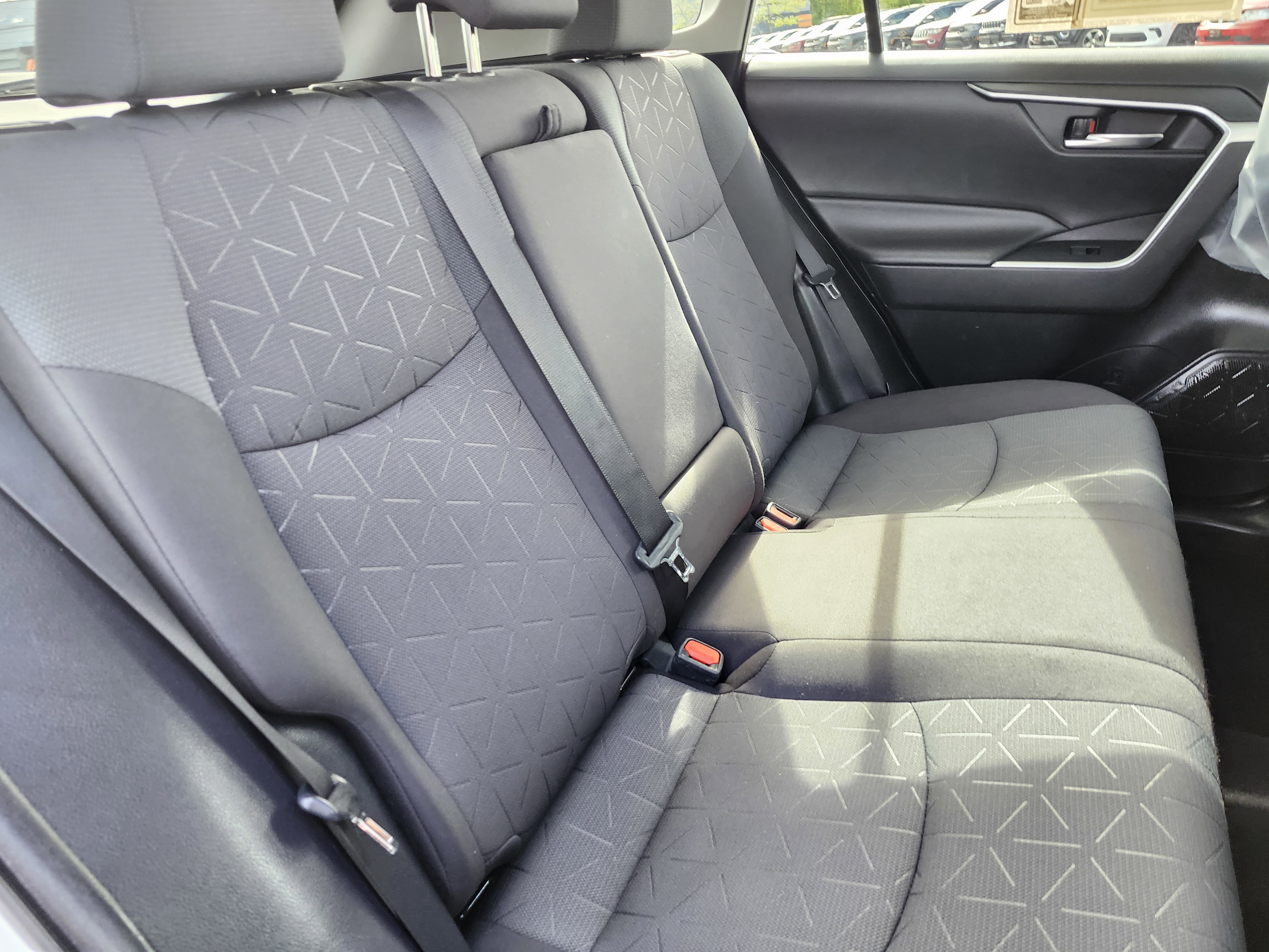 Used 2020 Toyota RAV4 XLE image 13