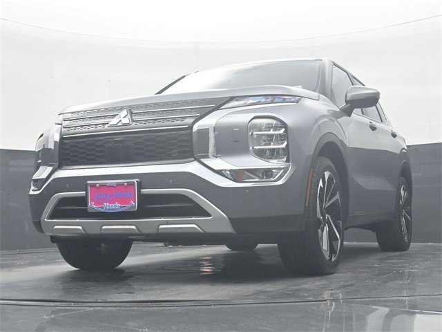 Used 2024 Mitsubishi Outlander SE image 29