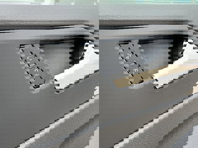 New 2025 Volkswagen Jetta SE image 28