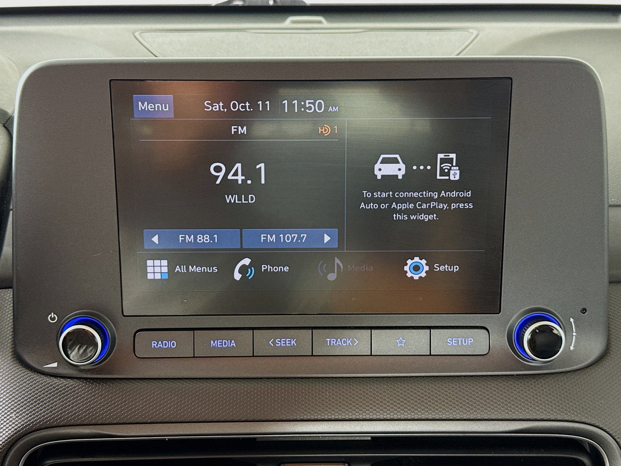 Used 2023 Hyundai Kona SE image 16