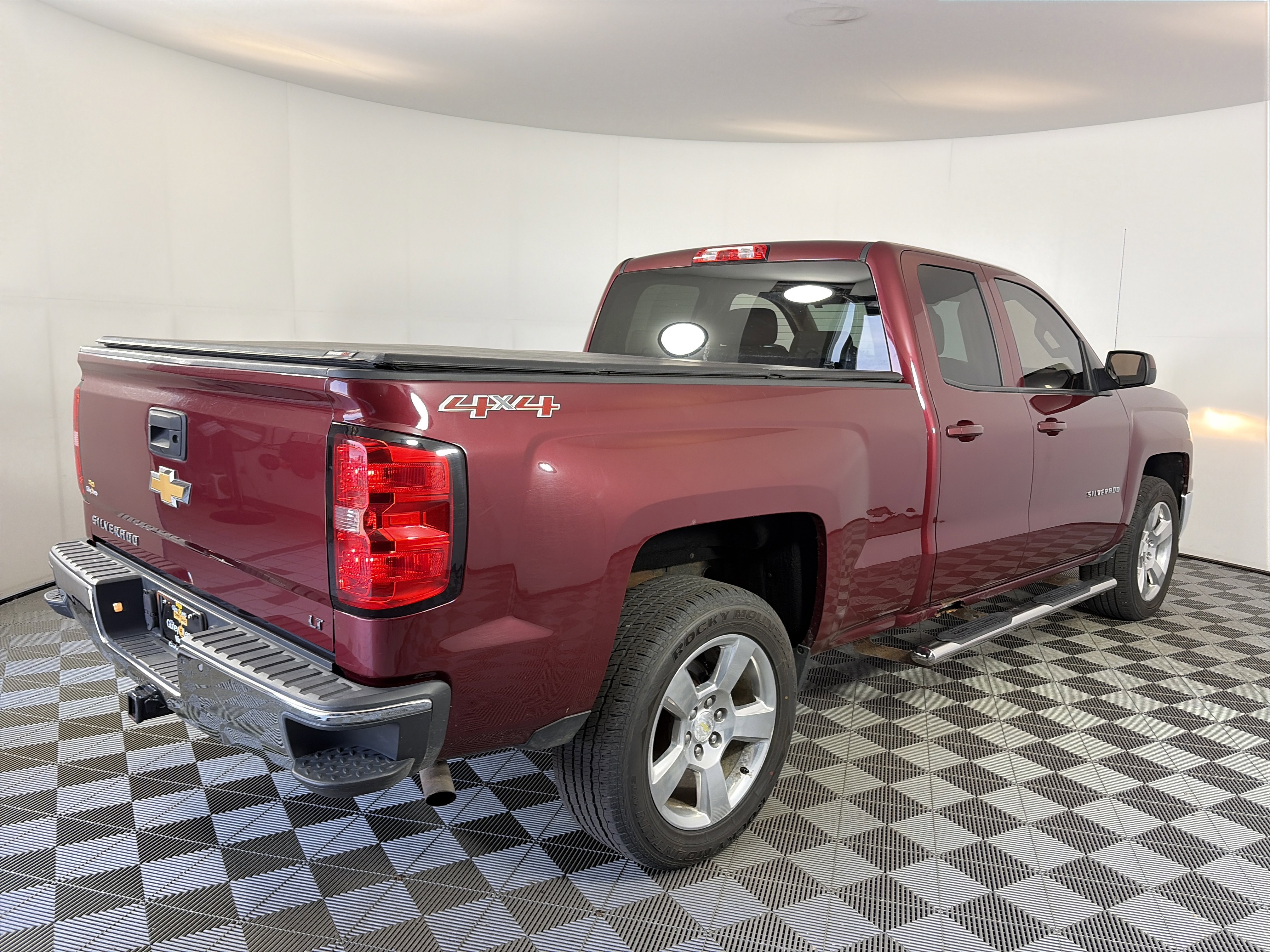 Used 2014 Chevrolet Silverado 1500 LT w/ LT Convenience Package AWD/4WD image 10