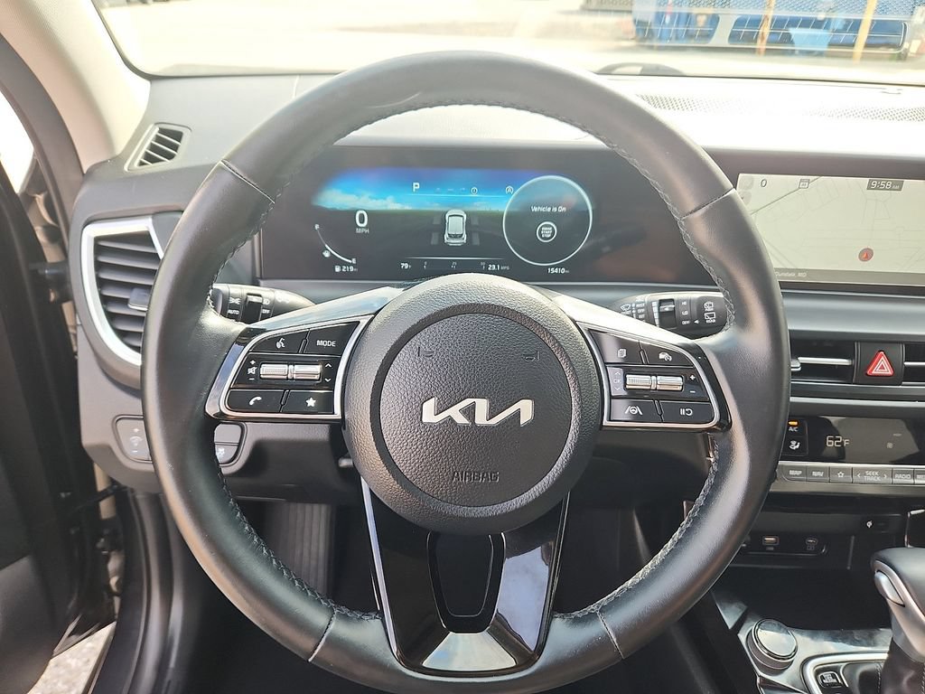 Used 2024 Kia Seltos EX AWD/4WD image 15