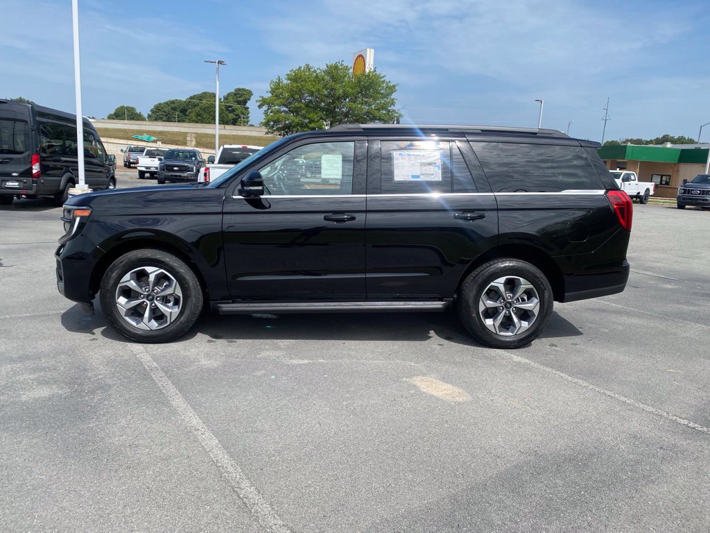 New 2027 Ford Expedition Active AWD/4WD image 4